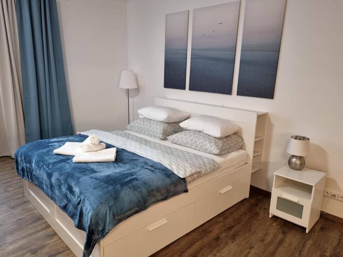 Luxusni Studio Na Velkem Namesti, Wi-Fi, Netflix ฮราเดตสคราโลเว ภายนอก รูปภาพ